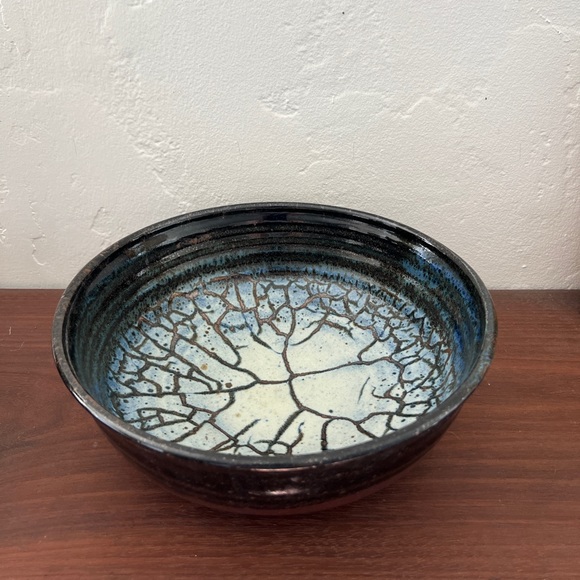 Large stoneware studio pottery serving bowl blue white indigo signed mid century - Picture 2 of 12